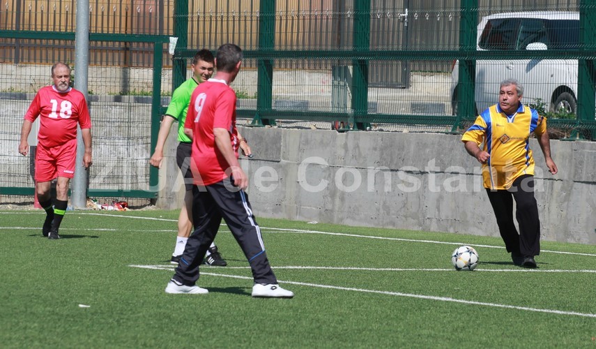 intalnire cu istoria unchiul lui gica hagi a fost fotbalist la tractorul navodari marea familie a echipei intalnire cu istoria unchiul lui gica hagi a fost fotbalist la tractorul navodari marea familie a echipei