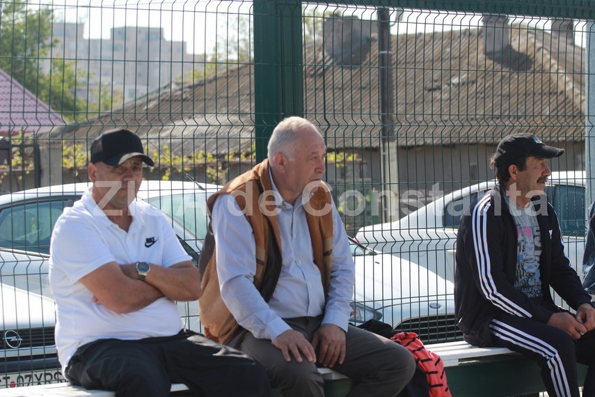 intalnire cu istoria unchiul lui gica hagi a fost fotbalist la tractorul navodari marea familie a echipei intalnire cu istoria unchiul lui gica hagi a fost fotbalist la tractorul navodari marea familie a echipei