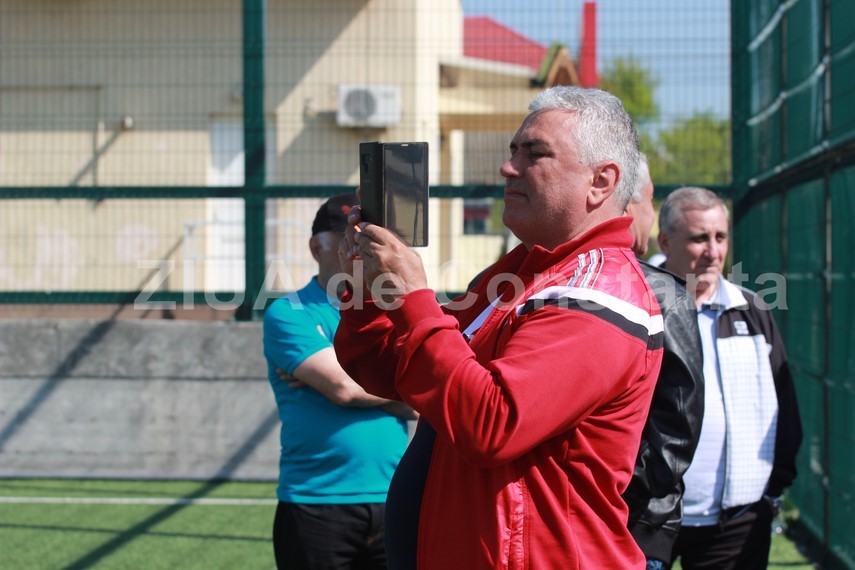 intalnire cu istoria unchiul lui gica hagi a fost fotbalist la tractorul navodari marea familie a echipei intalnire cu istoria unchiul lui gica hagi a fost fotbalist la tractorul navodari marea familie a echipei