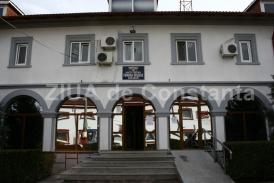 Scandal mare la Năvodari. Primăria a dat afară două angajate de la Creşa 20. Poliţia a întocmit dosar penal. Avocatul Poporului s-a autosesizat