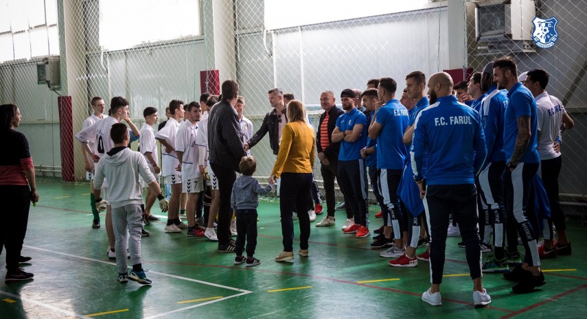 jucatorii ssc farul alaturi de copiii de la centrul scolar de educatie incluziva albatros constanta galerie jucatorii ssc farul alaturi de copiii de la centrul scolar de educatie incluziva albatros constanta galerie