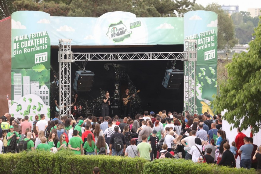 voie buna muzica si munca sute de voluntari si echipa cif romania au curatat amfiteatrul de vara din voie buna muzica si munca sute de voluntari si echipa cif romania au curatat amfiteatrul de vara din