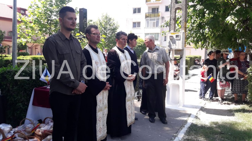 slujba de pomenire si depunere de coroane eroii neamului omagiati la cumpana galerie foto 693043