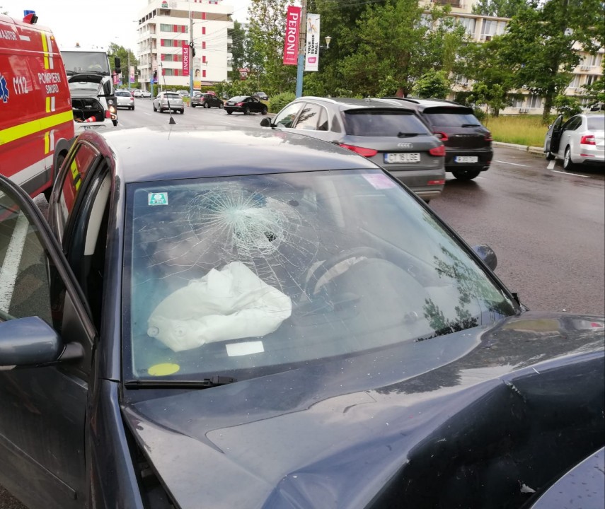 accident rutier in statiunea mamaia zona hotel tomis doua autoturisme implicate o victima 693175 accident rutier in statiunea mamaia zona hotel tomis doua autoturisme implicate o victima 693175