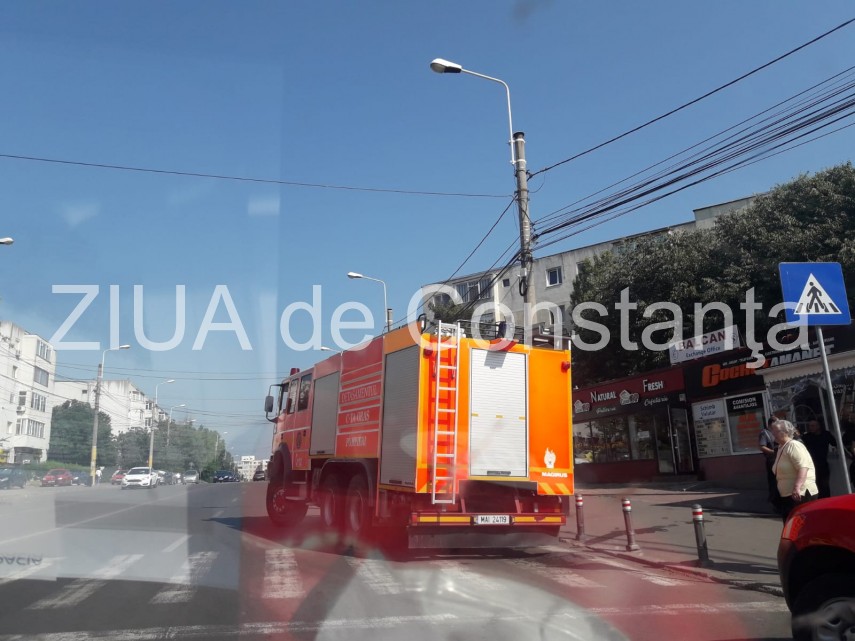 imagini de la eveniment incendiu la un fast food din zona brotacei din municipiul constanta intervin imagini de la eveniment incendiu la un fast food din zona brotacei din municipiul constanta intervin