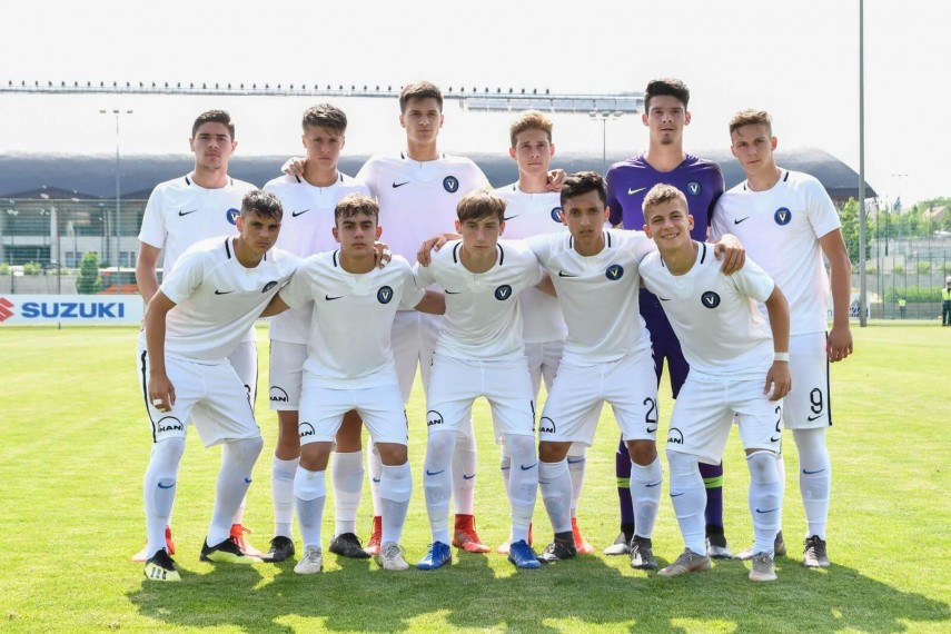 echipa under 17 de la academia hagi va sustine finala mica la puskas suzuki cup galerie foto 693323 echipa under 17 de la academia hagi va sustine finala mica la puskas suzuki cup galerie foto 693323