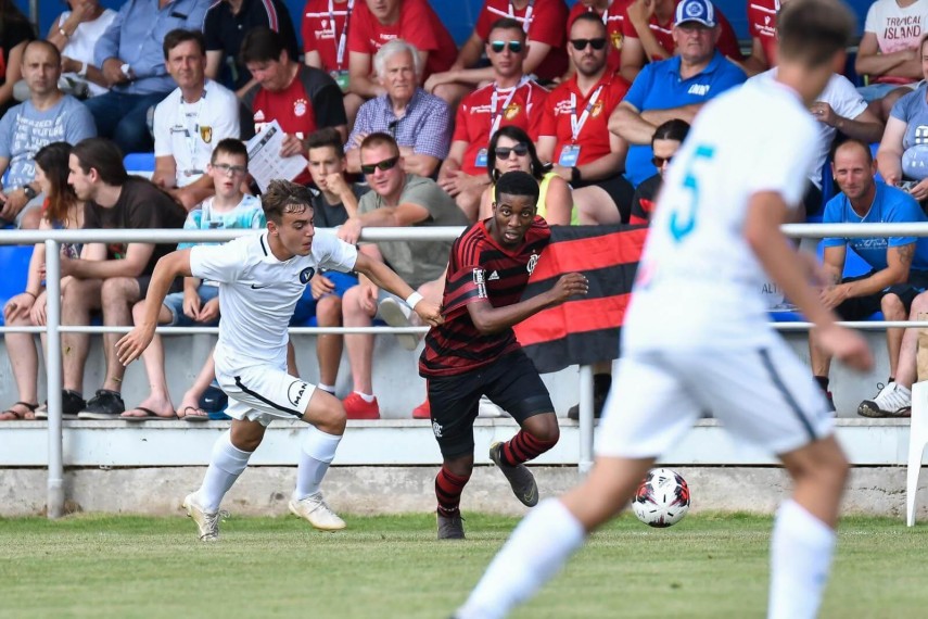 echipa under 17 de la academia hagi va sustine finala mica la puskas suzuki cup galerie foto 693323 echipa under 17 de la academia hagi va sustine finala mica la puskas suzuki cup galerie foto 693323