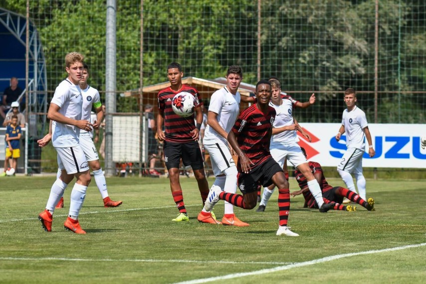 echipa under 17 de la academia hagi va sustine finala mica la puskas suzuki cup galerie foto 693323 echipa under 17 de la academia hagi va sustine finala mica la puskas suzuki cup galerie foto 693323