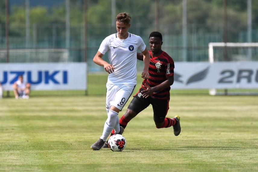 echipa under 17 de la academia hagi va sustine finala mica la puskas suzuki cup galerie foto 693323 echipa under 17 de la academia hagi va sustine finala mica la puskas suzuki cup galerie foto 693323