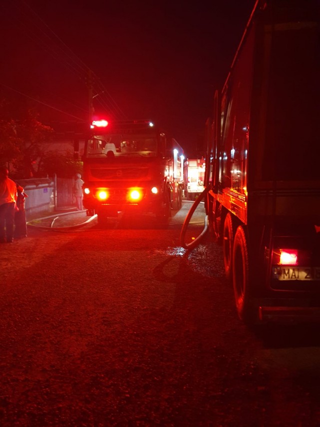 case mistuite de flacari in judetul neamt forte impresionante la interventie galerie foto 693691 case mistuite de flacari in judetul neamt forte impresionante la interventie galerie foto 693691