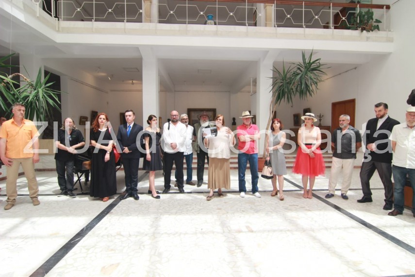 live text la muzeul de arta din constanta ni se dezvaluie gestul in desen a renumitului artist plastic live text la muzeul de arta din constanta ni se dezvaluie gestul in desen a renumitului artist plastic