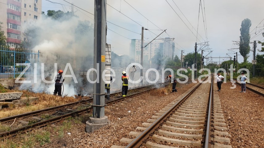 imagini de la eveniment incendiu violent pe calea ferata din zona bulevardului ic bratianu din constanta imagini de la eveniment incendiu violent pe calea ferata din zona bulevardului ic bratianu din constanta