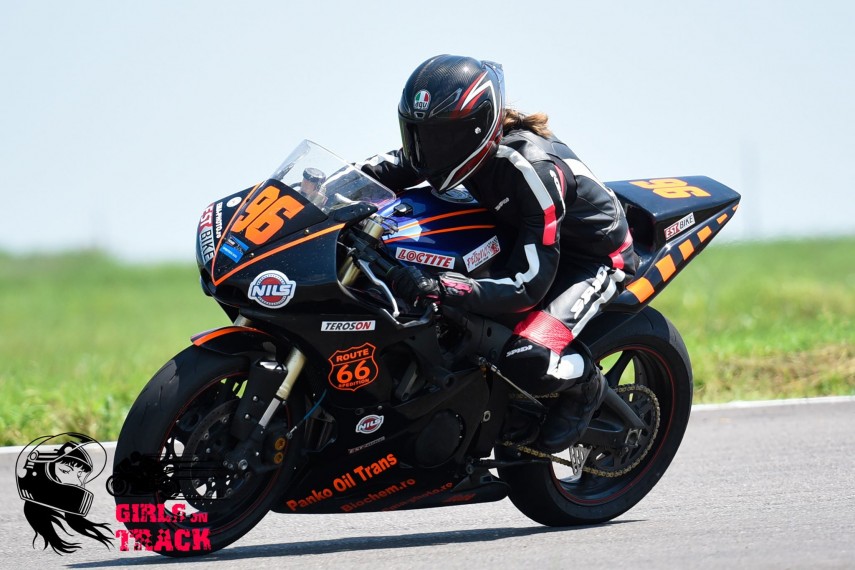 frumoasele care au imblanzit bestiile gratii pe motocicleta la girls on track 2 un eveniment organizat