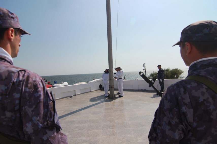 ziua drapelului national marinarii militari la ceremoniile organizate azi la constanta 694473 ziua drapelului national marinarii militari la ceremoniile organizate azi la constanta 694473