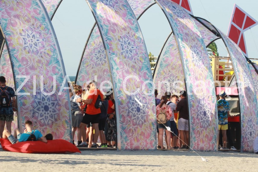 ultima zi a festivalului neversea peste 60 000 de festivalieri au dansat pe muzica dj ilor lost frequencies