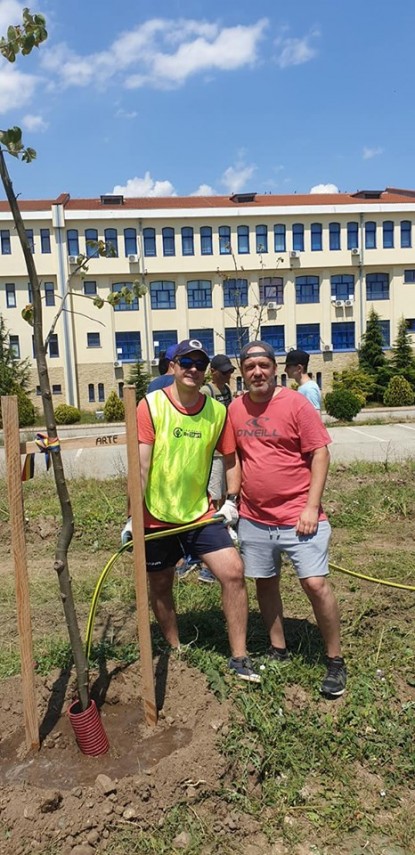 voluntarii constanta restart actiune de intretinere a copacilor plantati recent in ovidius park galerie voluntarii constanta restart actiune de intretinere a copacilor plantati recent in ovidius park galerie