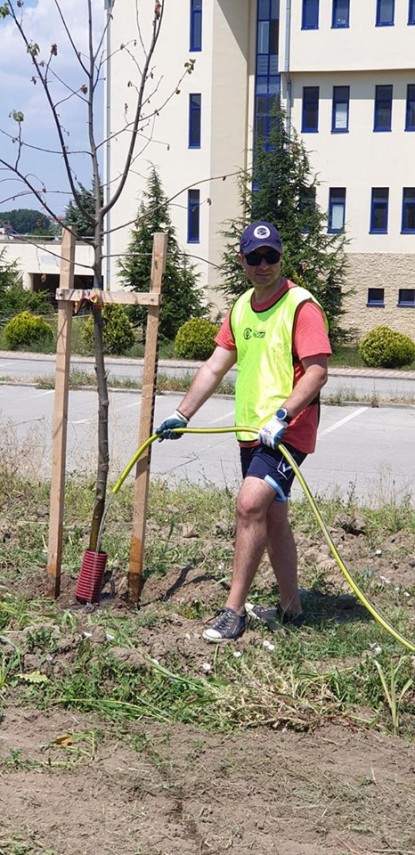 voluntarii constanta restart actiune de intretinere a copacilor plantati recent in ovidius park galerie voluntarii constanta restart actiune de intretinere a copacilor plantati recent in ovidius park galerie