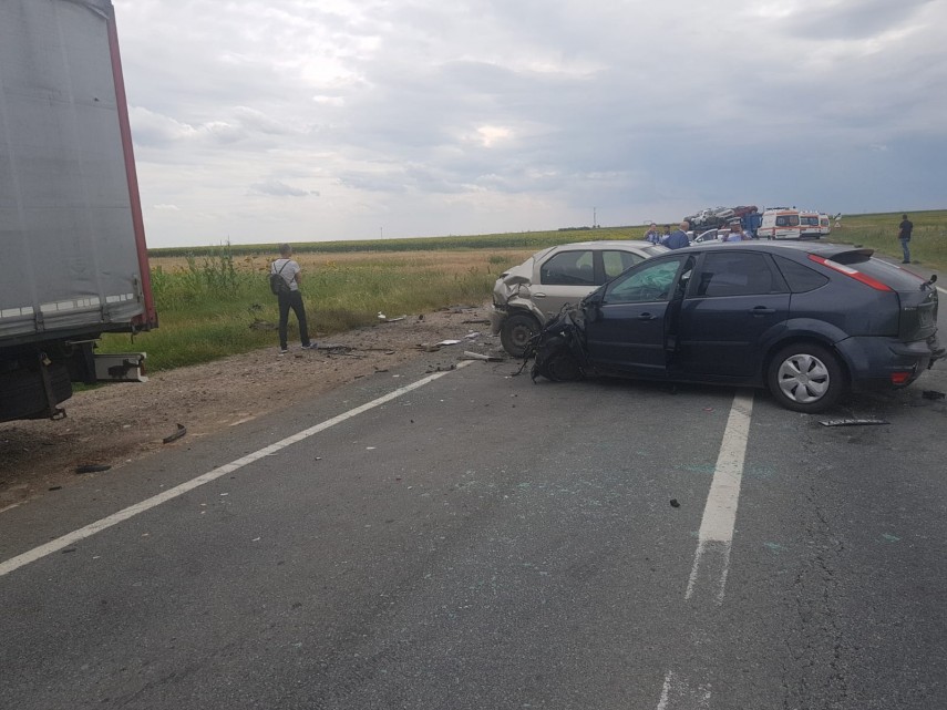 plan rosu de interventie activat in judetul olt 16 victime in urma unui grav carambol 695394 plan rosu de interventie activat in judetul olt 16 victime in urma unui grav carambol 695394