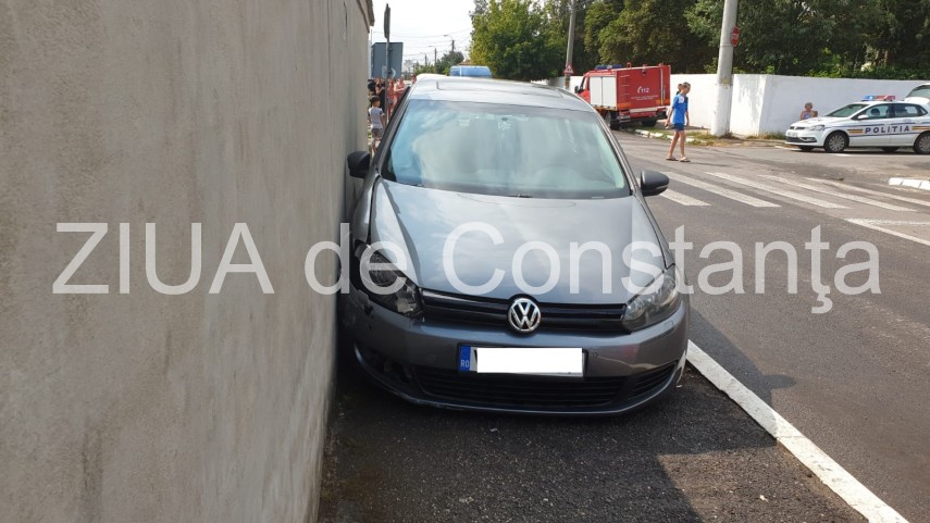 constanta accident la intersectia strazilor medeea cu petre poni o victima 695389 constanta accident la intersectia strazilor medeea cu petre poni o victima 695389