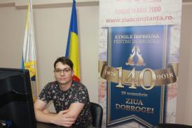 Interviu online cu Darius Mardaru, olimpic internațional la doar 16 ani. Când era mic, își stresa părinții cu întrebări, iar astăzi are răspunsurile la ele 