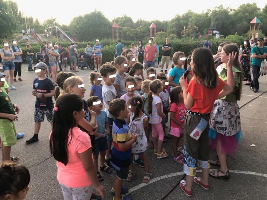 trupa zbumzzi inveseleste copiii in tara piticilor din constanta 696219 trupa zbumzzi inveseleste copiii in tara piticilor din constanta 696219