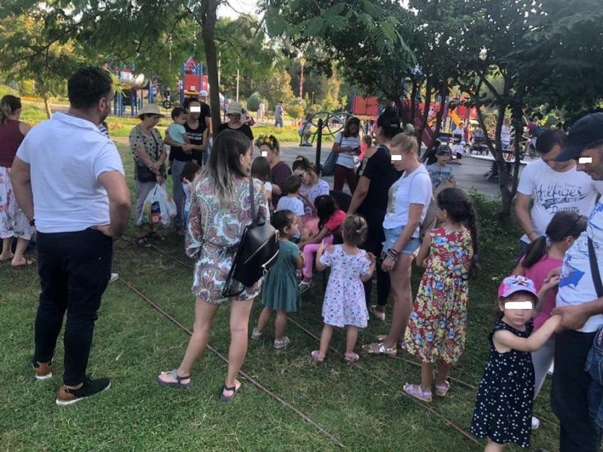 trupa zbumzzi inveseleste copiii in tara piticilor din constanta 696219 trupa zbumzzi inveseleste copiii in tara piticilor din constanta 696219