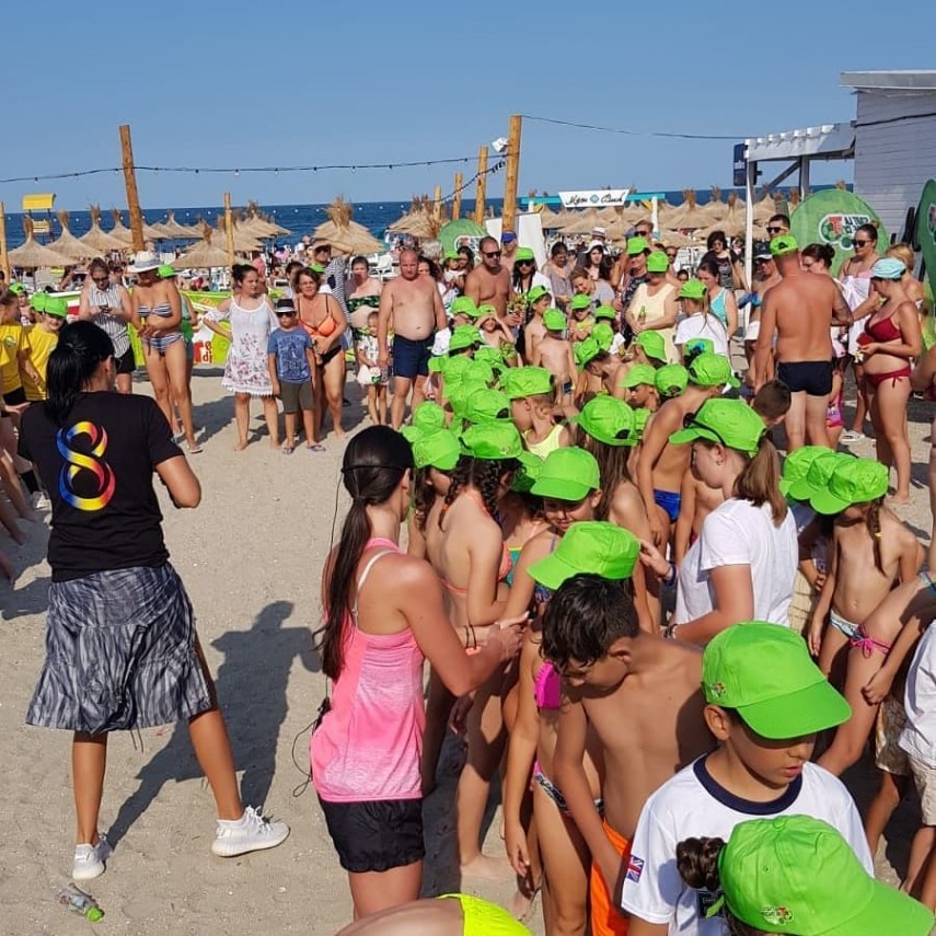 campioanele catalina ponor si cristina neagu au facut miscare alaturi de copii pe litoral 696303 campioanele catalina ponor si cristina neagu au facut miscare alaturi de copii pe litoral 696303
