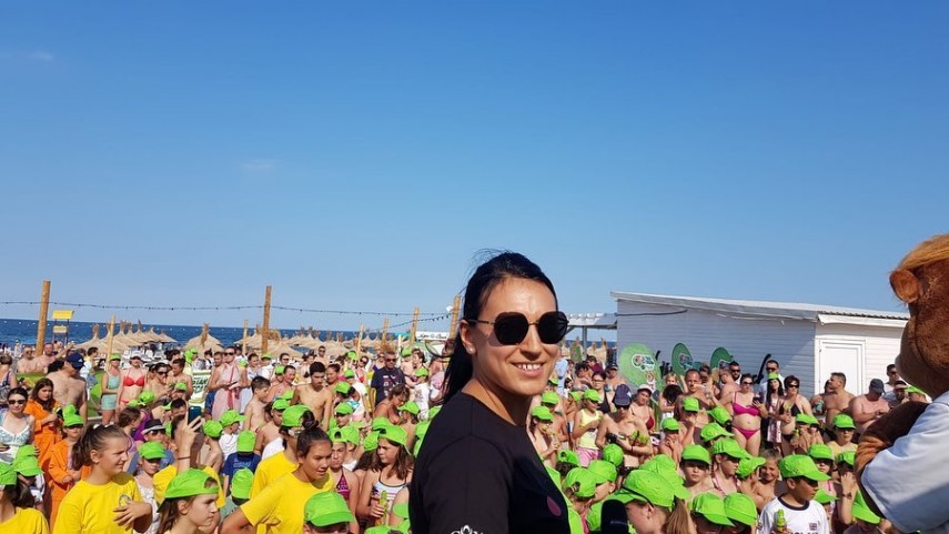 campioanele catalina ponor si cristina neagu au facut miscare alaturi de copii pe litoral 696303 campioanele catalina ponor si cristina neagu au facut miscare alaturi de copii pe litoral 696303