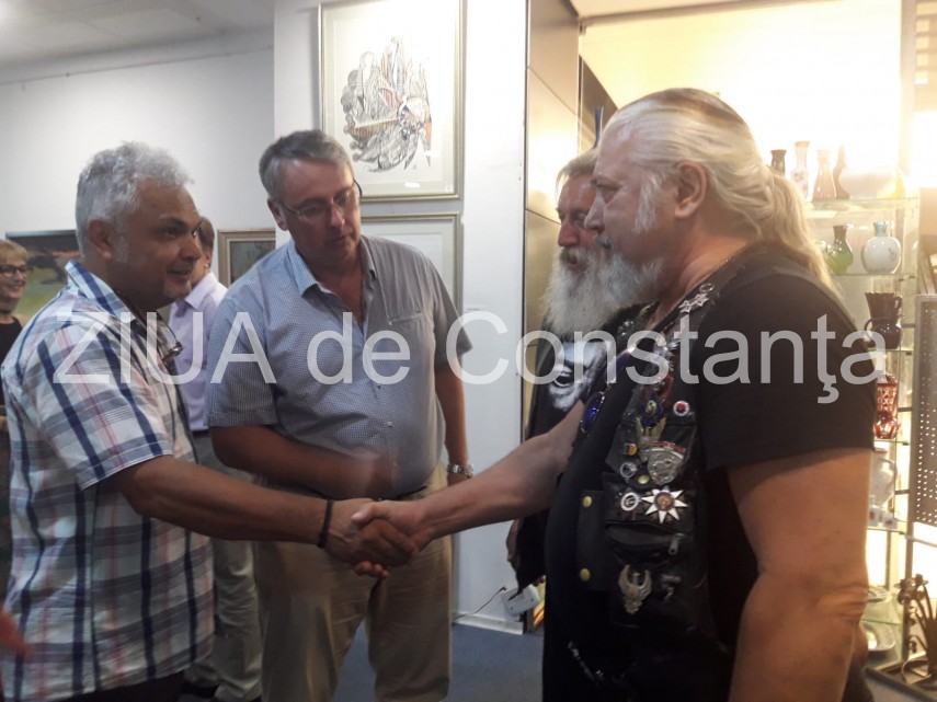 live text fondatorii formatiei phoenix nicu covaci si valeriu sepi isi expun lucrarile la galeria tomis live text fondatorii formatiei phoenix nicu covaci si valeriu sepi isi expun lucrarile la galeria tomis