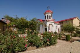 ÎPS Teodosie va oficia, duminică, Sfântă Liturghie la mănăstirea „Sfânta Elena de la Mare”