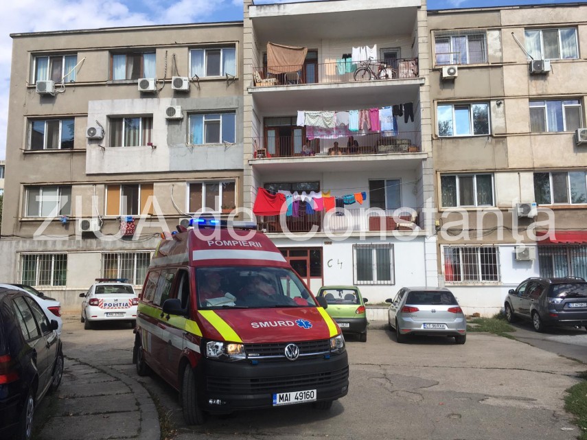 o femeie s a aruncat de la etaj pe strada timonei din constanta 696855 o femeie s a aruncat de la etaj pe strada timonei din constanta 696855