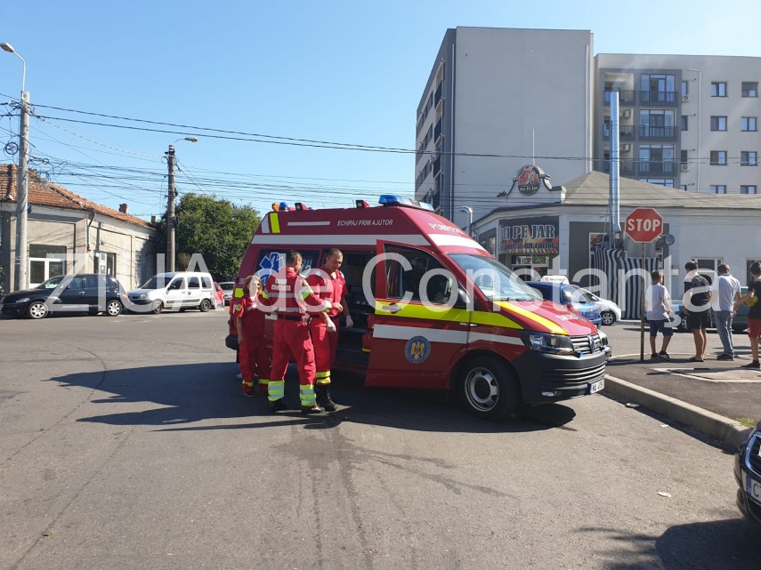accident rutier in constanta un pieton a fost lovit de o masina pe strada bucuresti colt cu strada oborului accident rutier in constanta un pieton a fost lovit de o masina pe strada bucuresti colt cu strada oborului