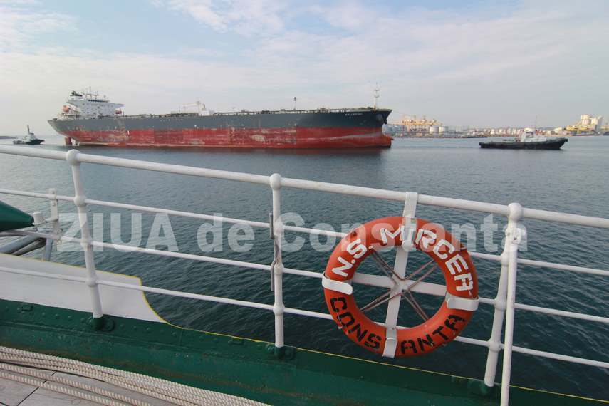 nava scoala mircea s a intors din marsul istoric de 93 de zile documentarul adrian v radulescu ctitorul