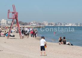 UPDATE Alertă Două persoane în pericol de înec pe plaja din Tuzla
