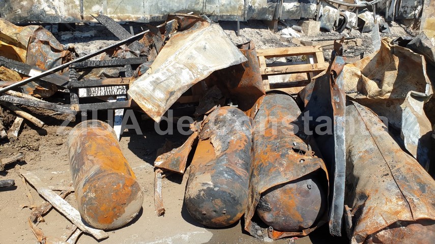 cum arata clubul bamboo din mamaia la doua zile de cand a fost pus la pamant de un incendiu galerie foto cum arata clubul bamboo din mamaia la doua zile de cand a fost pus la pamant de un incendiu galerie foto