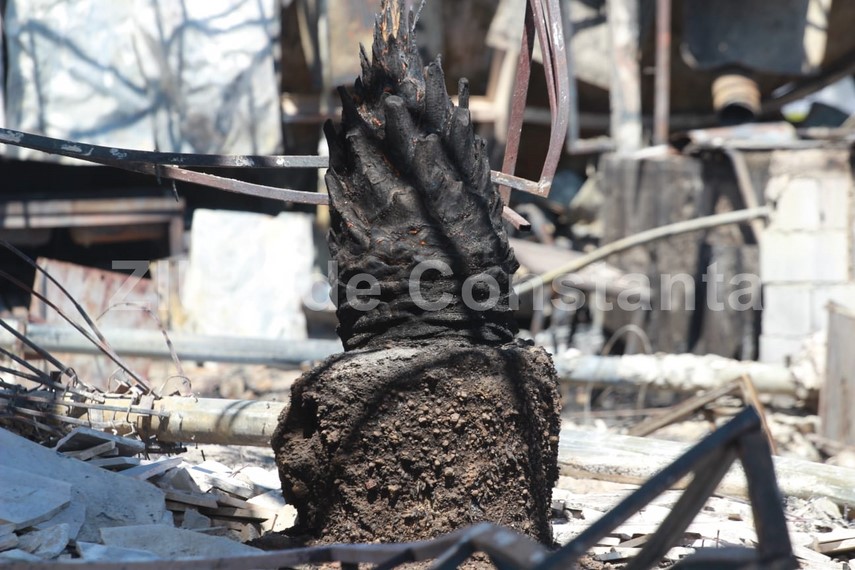 cum arata clubul bamboo din mamaia la doua zile de cand a fost pus la pamant de un incendiu galerie foto cum arata clubul bamboo din mamaia la doua zile de cand a fost pus la pamant de un incendiu galerie foto