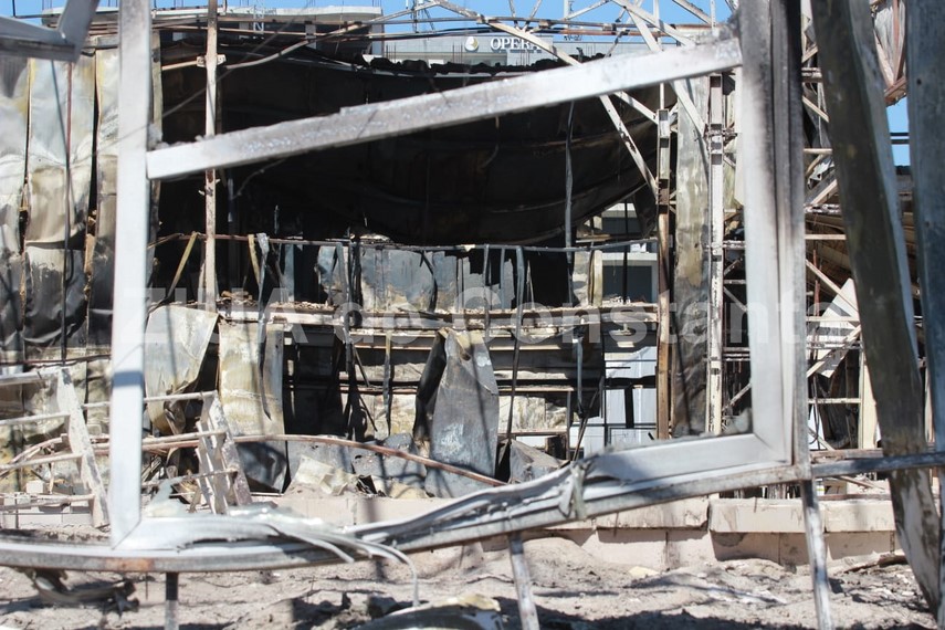 cum arata clubul bamboo din mamaia la doua zile de cand a fost pus la pamant de un incendiu galerie foto cum arata clubul bamboo din mamaia la doua zile de cand a fost pus la pamant de un incendiu galerie foto