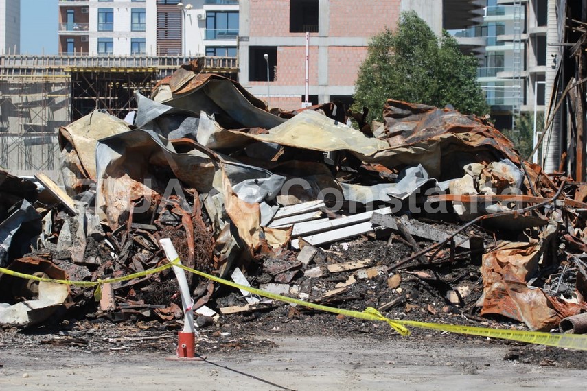 cum arata clubul bamboo din mamaia la doua zile de cand a fost pus la pamant de un incendiu galerie foto cum arata clubul bamboo din mamaia la doua zile de cand a fost pus la pamant de un incendiu galerie foto