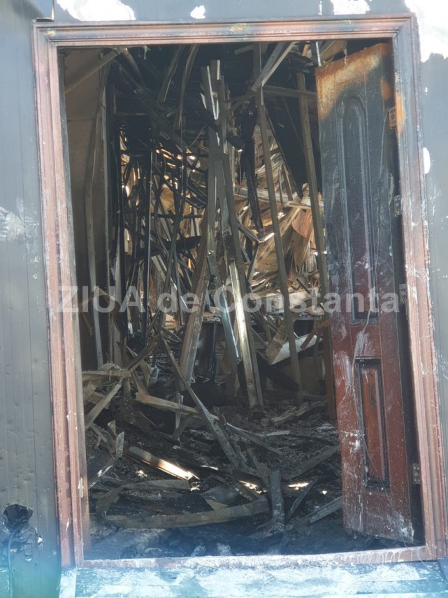 cum arata clubul bamboo din mamaia la doua zile de cand a fost pus la pamant de un incendiu galerie foto cum arata clubul bamboo din mamaia la doua zile de cand a fost pus la pamant de un incendiu galerie foto