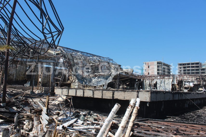 cum arata clubul bamboo din mamaia la doua zile de cand a fost pus la pamant de un incendiu galerie foto cum arata clubul bamboo din mamaia la doua zile de cand a fost pus la pamant de un incendiu galerie foto