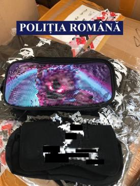 Mii de rechizite școlare contrafăcute, descoperite într-un container, în Portul Constanţa Sud Agigea (galerie foto)