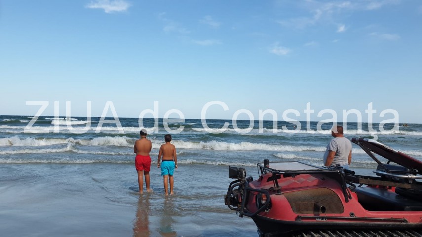 doua persoane in pericol de inec iar alta scoasa la mal la mamaia intervin echipaje smurd 699202 doua persoane in pericol de inec iar alta scoasa la mal la mamaia intervin echipaje smurd 699202