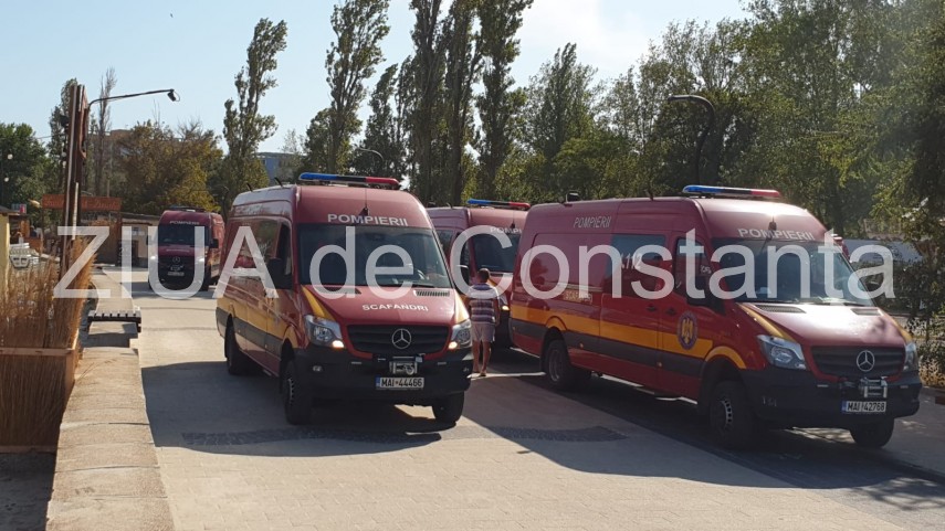 doua persoane in pericol de inec iar alta scoasa la mal la mamaia intervin echipaje smurd 699202 doua persoane in pericol de inec iar alta scoasa la mal la mamaia intervin echipaje smurd 699202