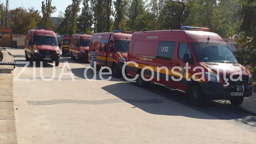 doua persoane in pericol de inec iar alta scoasa la mal la mamaia intervin echipaje smurd 699202 doua persoane in pericol de inec iar alta scoasa la mal la mamaia intervin echipaje smurd 699202