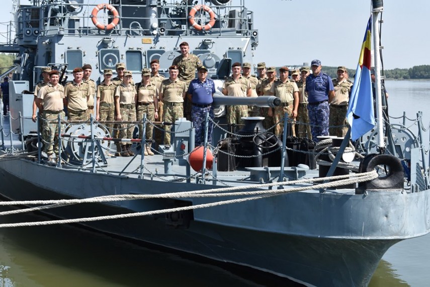 comandantul brigazii 8 larom in vizita la flotila fluviala galerie foto 699193 comandantul brigazii 8 larom in vizita la flotila fluviala galerie foto 699193