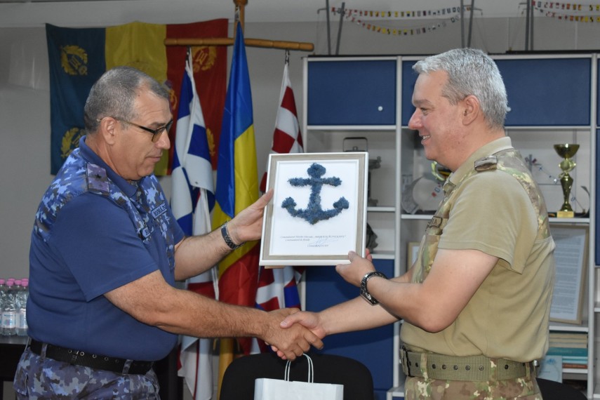 comandantul brigazii 8 larom in vizita la flotila fluviala galerie foto 699193 comandantul brigazii 8 larom in vizita la flotila fluviala galerie foto 699193