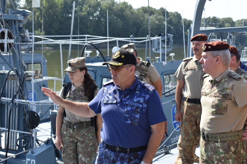 comandantul brigazii 8 larom in vizita la flotila fluviala galerie foto 699193 comandantul brigazii 8 larom in vizita la flotila fluviala galerie foto 699193