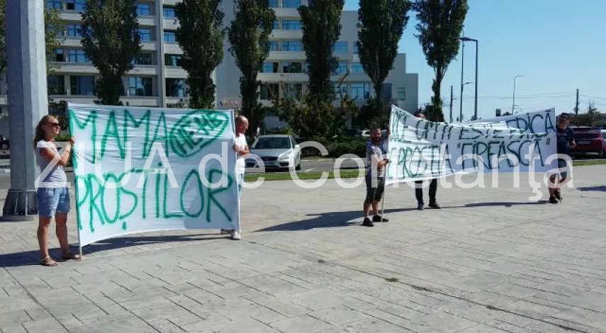 dancila huiduita din nou la mamaia conducerea psd fata in fata cu pensionarii din constanta galerie foto dancila huiduita din nou la mamaia conducerea psd fata in fata cu pensionarii din constanta galerie foto