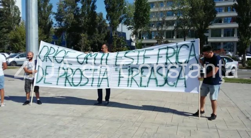 dancila huiduita din nou la mamaia conducerea psd fata in fata cu pensionarii din constanta galerie foto dancila huiduita din nou la mamaia conducerea psd fata in fata cu pensionarii din constanta galerie foto