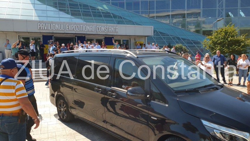 dancila huiduita din nou la mamaia conducerea psd fata in fata cu pensionarii din constanta galerie foto dancila huiduita din nou la mamaia conducerea psd fata in fata cu pensionarii din constanta galerie foto